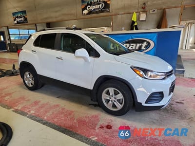 Czwarte zdjęcie samochodu z boku: 2019 CHEVROLET TRAX 1LT VIN:KL7CJPSB9KB891508 - miniatura