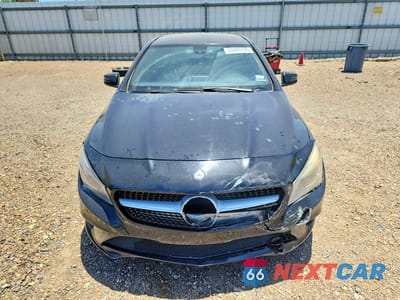 Piąte zdjęcie samochodu w środku: 2014 MERCEDES-BENZ CLA 250 VIN:WDDSJ4EB7EN152218 - miniatura