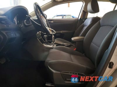 Zdjęcie 7 z 12 samochodu: 2010 SUZUKI KIZASHI SE VIN:JS2RE9A3XA6101251 - miniatura