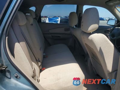 Zdjęcie 11 z 13 samochodu: 2005 HYUNDAI TUCSON GL VIN:KM8JM12B05U147671 - miniatura