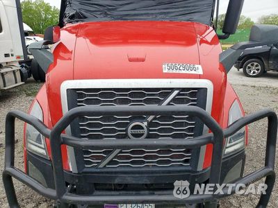 Zdjęcie 7 z 10 samochodu: 2022 VOLVO VNL SEMI TRUCK VIN:4V4NC9EH1NN299528 - miniatura