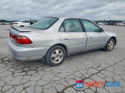 Trzecie zdjęcie samochodu z tyłu: 1998 HONDA ACCORD LX VIN:1HGCG564XWA075695 - miniatura