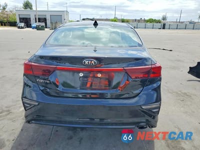 Zdjęcie 6 z 13 samochodu: 2021 KIA FORTE LXS VIN:3KPF24AD3ME408177 - miniatura