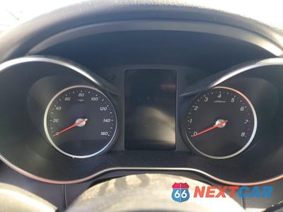 Zdjęcie 9 z 13 samochodu: 2019 MERCEDES-BENZ C 300 VIN:55SWF8DB8KU302240 - miniatura