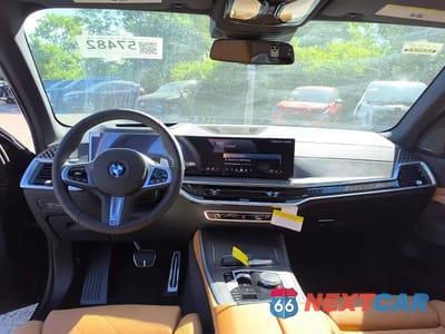 Zdjęcie 9 z 15 samochodu: 2026 BMW X5 XDRIVE40I VIN:5UX23EU05T9333350 - miniatura