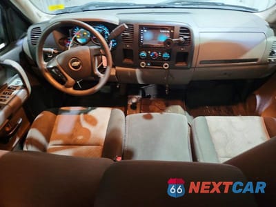 Zdjęcie 8 z 12 samochodu: 2009 CHEVROLET SILVERADO K1500 VIN:3GCEK13C19G176608 - miniatura