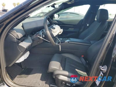 Zdjęcie 7 z 12 samochodu: 2025 BMW 530 I VIN:WBA43FJ05SCU25013 - miniatura