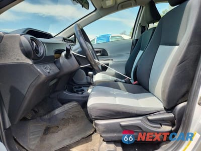 Zdjęcie 7 z 12 samochodu: 2014 TOYOTA PRIUS VIN:JTDKDTB38E1571453 - miniatura