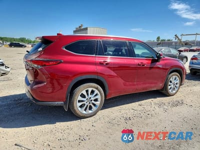Trzecie zdjęcie samochodu z tyłu: 2021 TOYOTA HIGHLANDER HYBRID LIMITED VIN:5TDXBRCH5MS533043 - miniatura