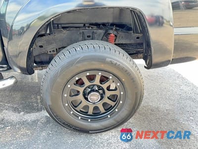 Zdjęcie 9 z 10 samochodu: 2010 TOYOTA TACOMA DOUBLE CAB VIN:5TELU4EN2AZ718826 - miniatura