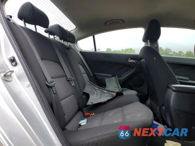 Zdjęcie 10 z 12 samochodu: 2014 KIA FORTE VIN:KNAFX4A86E5194350 - miniatura