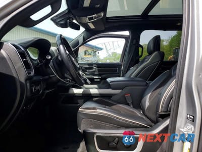 Zdjęcie 7 z 12 samochodu: 2022 RAM 1500 LARAMIE VIN:1C6SRFJT5NN267355 - miniatura