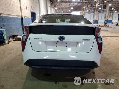 Zdjęcie 6 z 13 samochodu: 2016 TOYOTA PRIUS TWO VIN:JTDKBRFUXG3507630 - miniatura
