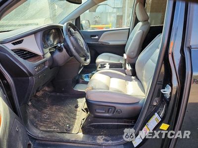 Zdjęcie 7 z 13 samochodu: 2018 TOYOTA SIENNA LIMITED 7-PASSENGER VIN:5TDDZ3DCXJS203327 - miniatura