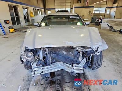 Piąte zdjęcie samochodu w środku: 2013 FORD MUSTANG VIN:1ZVBP8AM9D5260536 - miniatura