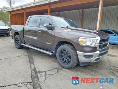 Czwarte zdjęcie samochodu z boku: 2019 RAM 1500 BIG HORN VIN:1C6RRFFG5KN749832 - miniatura