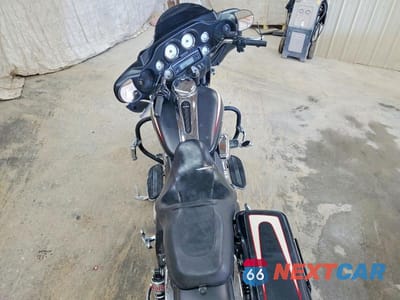Zdjęcie 6 z 9 samochodu: 2011 HARLEY-DAVIDSON FLHX VIN:1HD1KBM17BB674679 - miniatura