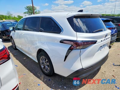 Drugie zdjęcie samochodu z przodu: 2024 TOYOTA SIENNA LE VIN:5TDKRKECXRS188016 - miniatura