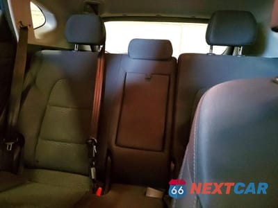 Zdjęcie 10 z 13 samochodu: 2019 HYUNDAI TUCSON SE VIN:KM8J2CA48KU937638 - miniatura