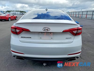 Zdjęcie 6 z 12 samochodu: 2017 HYUNDAI SONATA SPORT VIN:5NPE34AFXHH467092 - miniatura