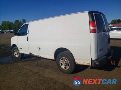 Drugie zdjęcie samochodu z przodu: 2008 CHEV EXPRESS G3500 VIN:1GCHG35KX81158314 - miniatura