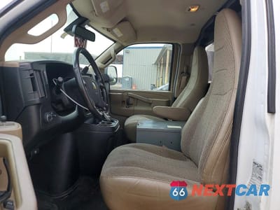 Zdjęcie 7 z 13 samochodu: 2021 CHEV EXPRESS G2500 VIN:1GCWGAFP7M1258404 - miniatura