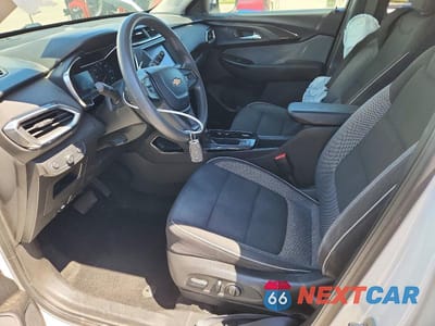 Zdjęcie 7 z 12 samochodu: 2022 CHEVROLET TRAILBLAZER LT VIN:KL79MPSL7NB015583 - miniatura