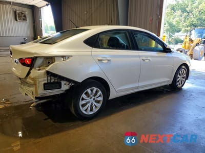 Trzecie zdjęcie samochodu z tyłu: 2020 HYUNDAI ACCENT SE VIN:3KPC24A62LE100579 - miniatura