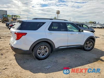 Trzecie zdjęcie samochodu z tyłu: 2020 FORD EXPLORER XLT VIN:1FMSK7DH0LGB29150 - miniatura