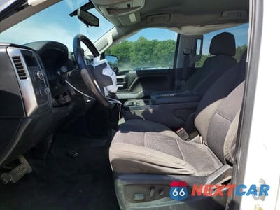 Zdjęcie 7 z 12 samochodu: 2017 CHEVROLET SILVERADO K1500 LT VIN:3GCUKREC6HG388426 - miniatura