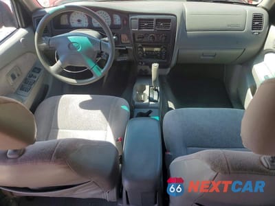 Zdjęcie 8 z 12 samochodu: 2002 TOYOTA TACOMA PRERUNNER V6 VIN:5TEGN92N82Z069499 - miniatura