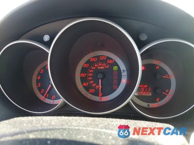 Zdjęcie 9 z 12 samochodu: 2004 MAZDA 3 HATCHBACK VIN:JM1BK143641150613 - miniatura