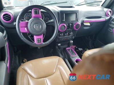 Zdjęcie 8 z 12 samochodu: 2017 JEEP WRANGLER UNLIMITED SAHARA VIN:1C4BJWEG8HL600306 - miniatura