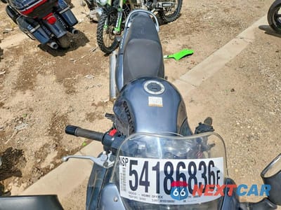 Piąte zdjęcie samochodu w środku: 2003 SUZUKI GSX750 F VIN:JS1GR7GA332100608 - miniatura