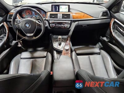 Zdjęcie 8 z 12 samochodu: 2018 BMW 330 XI VIN:WBA8D9C51JA615118 - miniatura