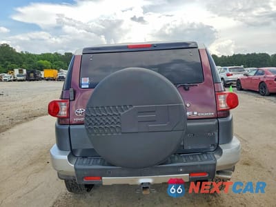 Zdjęcie 6 z 13 samochodu: 2007 TOYOTA FJ CRUISER BASE VIN:JTEBU11F970020257 - miniatura