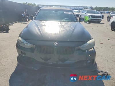 Piąte zdjęcie samochodu w środku: 2013 BMW 328 I SULEV VIN:WBA3C1G51DNR49381 - miniatura