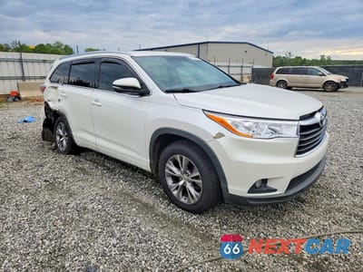 Czwarte zdjęcie samochodu z boku: 2015 TOYOTA HIGHLANDER XLE VIN:5TDKKRFH4FS112942 - miniatura