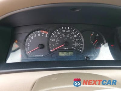Zdjęcie 9 z 12 samochodu: 2005 TOYOTA COROLLA CE VIN:1NXBR32E45Z478412 - miniatura