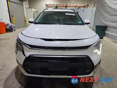 Piąte zdjęcie samochodu w środku: 2024 KIA NIRO EX VIN:KNDCR3LEXR5148684 - miniatura
