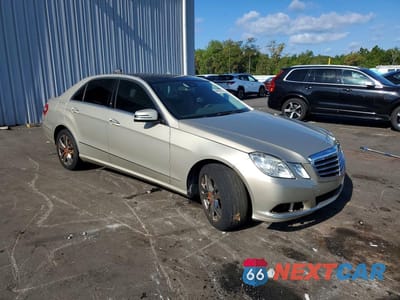 Czwarte zdjęcie samochodu z boku: 2010 MERCEDES-BENZ E 350 VIN:WDDHF5GB9AA048636 - miniatura
