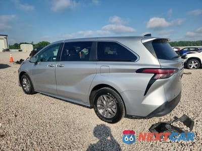 Drugie zdjęcie samochodu z przodu: 2022 TOYOTA SIENNA LE VIN:5TDKRKEC5NS116828 - miniatura