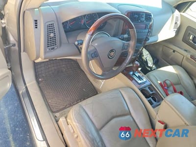 Zdjęcie 8 z 12 samochodu: 2006 CADILLAC SRX VIN:1GYEE637260156188 - miniatura