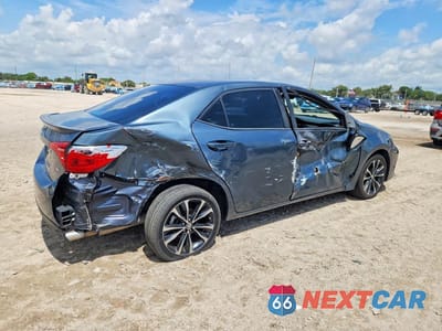 Trzecie zdjęcie samochodu z tyłu: 2018 TOYOTA COROLLA SE VIN:5YFBURHE6JP821676 - miniatura