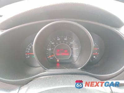Zdjęcie 9 z 12 samochodu: 2016 KIA SOUL BASE VIN:KNDJN2A22G7284539 - miniatura