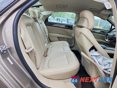 Zdjęcie 10 z 12 samochodu: 2018 LINCOLN MKZ PREMIERE VIN:3LN6L5A93JR625646 - miniatura