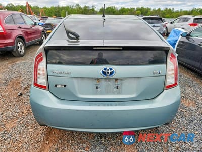 Zdjęcie 6 z 12 samochodu: 2014 TOYOTA PRIUS TWO VIN:JTDKN3DU7E1838973 - miniatura