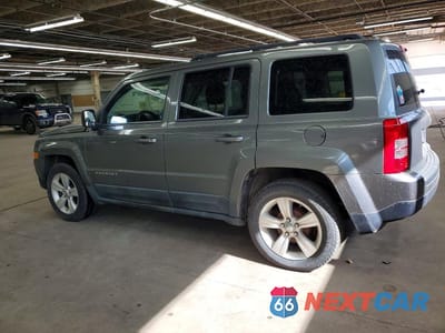 Drugie zdjęcie samochodu z przodu: 2011 JEEP PATRIOT SPORT VIN:1J4NT1GB2BD233720 - miniatura