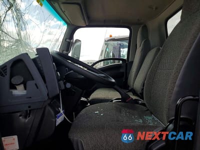 Zdjęcie 7 z 13 samochodu: 2024 ISUZU NPR XD VIN:JALC4W162R7016078 - miniatura
