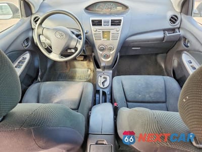 Zdjęcie 8 z 13 samochodu: 2010 TOYOTA YARIS BASE VIN:JTDBT4K30A1358516 - miniatura